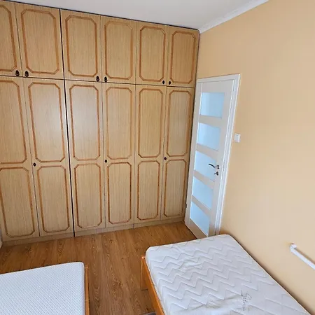 Varga Szallas Apartment *
